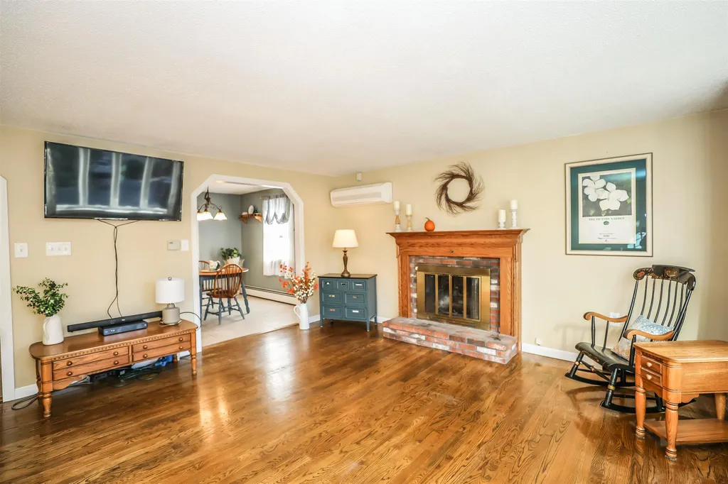 9 Peggy Lane Salem NH 03079