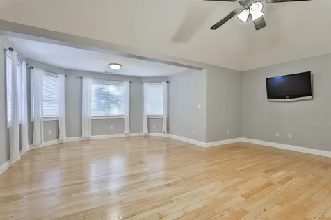11 South Depot Road Hollis NH 03049