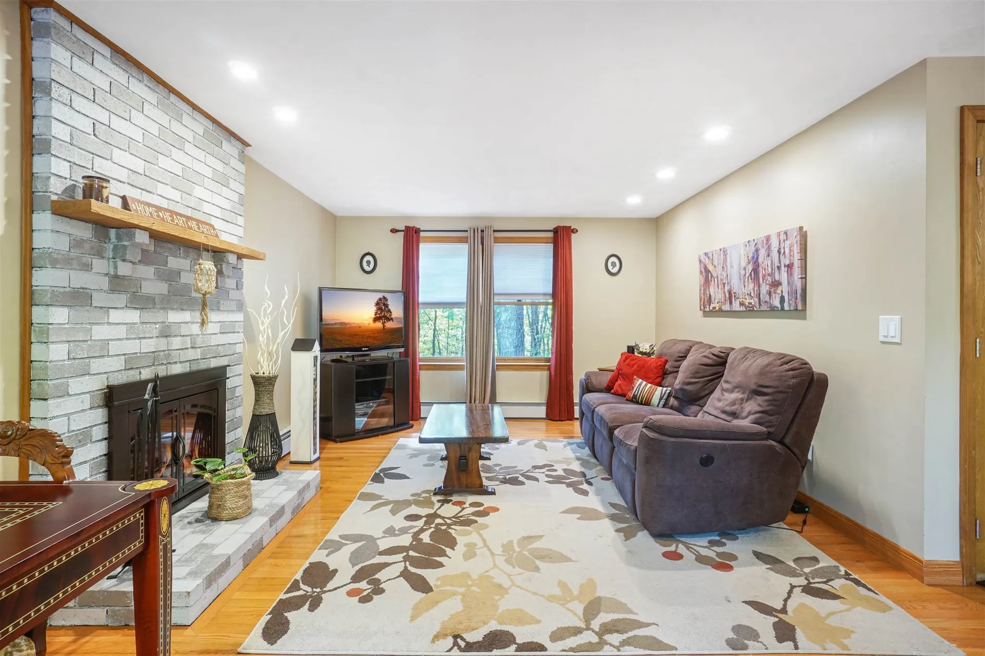 3 Hawkview Road Hudson NH 03051