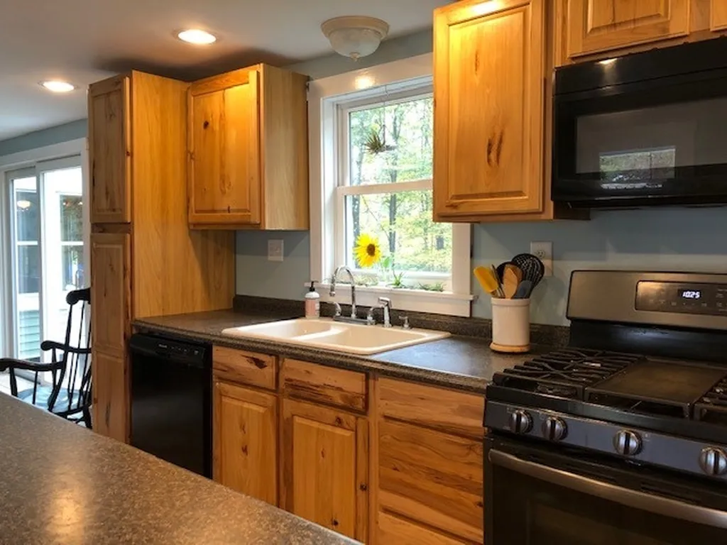 52 Concord Stage Road Weare NH 03281