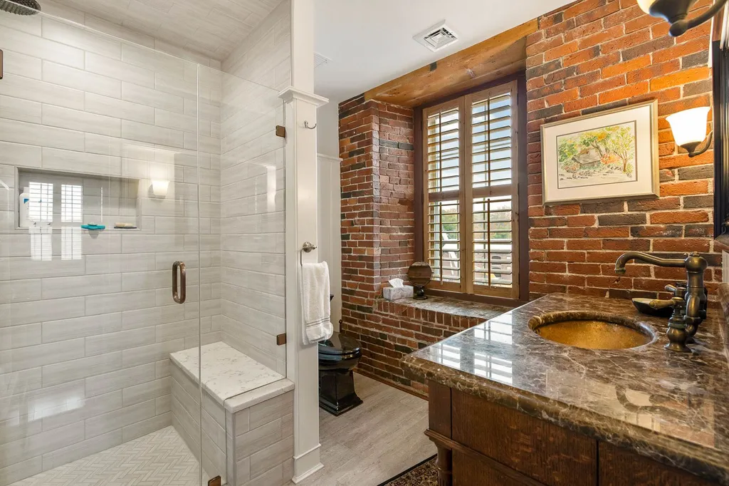 6 Bay Road Newmarket NH 03857