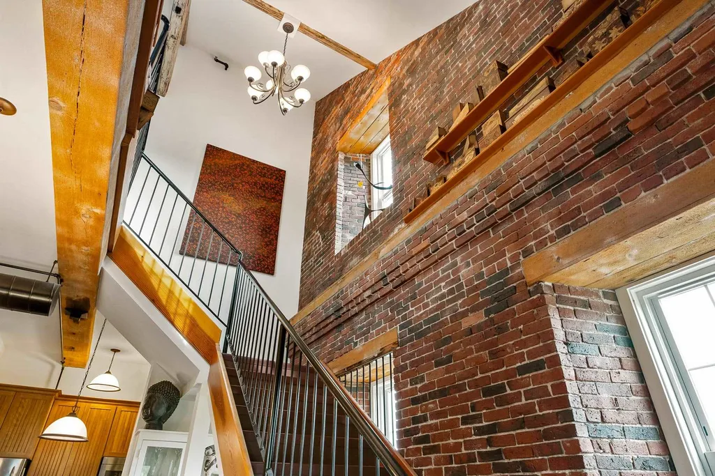 6 Bay Road Newmarket NH 03857
