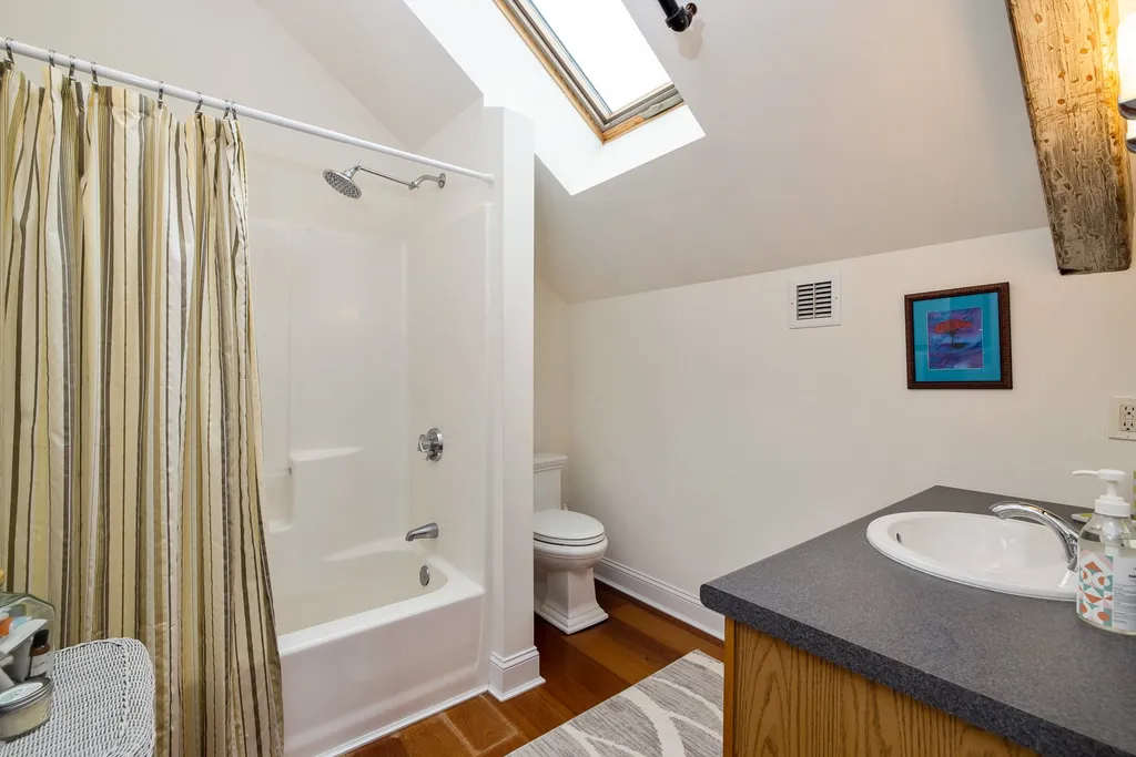 6 Bay Road Newmarket NH 03857