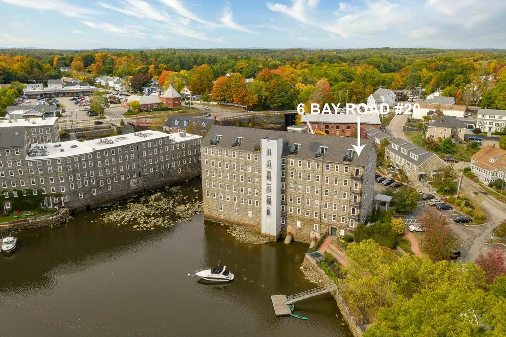 6 Bay Road Newmarket NH 03857