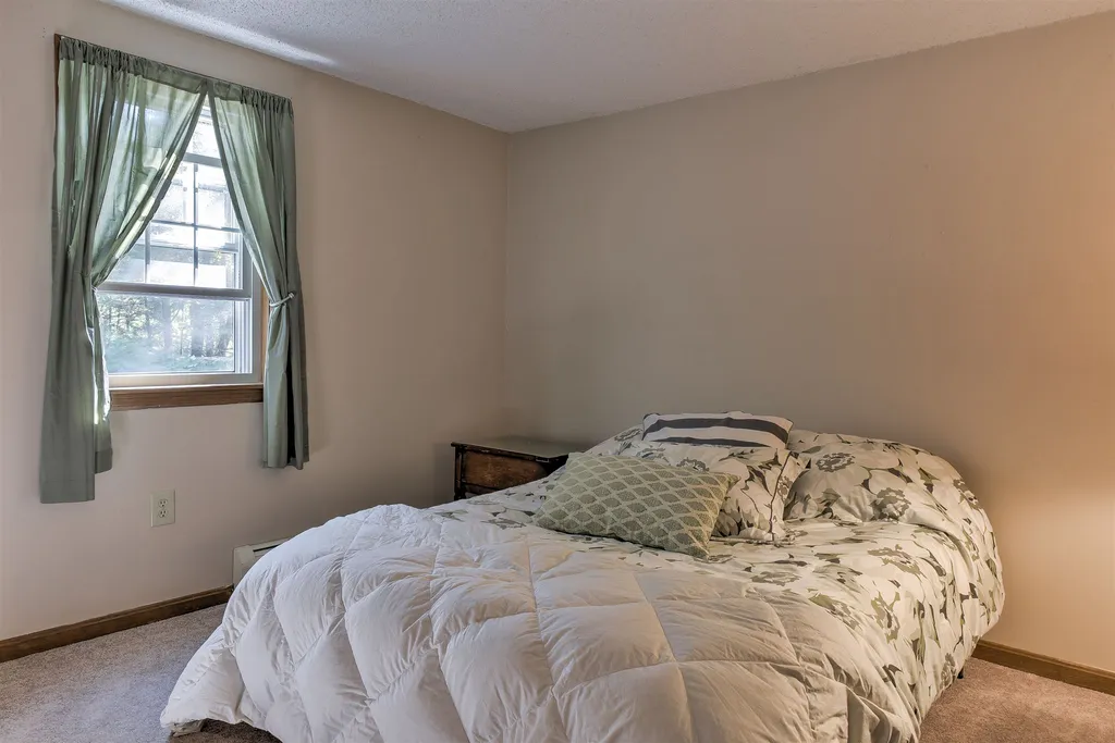 95 Lounsbury Lane Peterborough NH 03458
