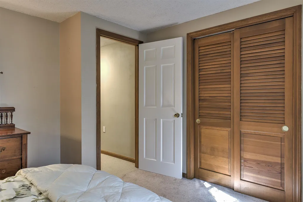 95 Lounsbury Lane Peterborough NH 03458
