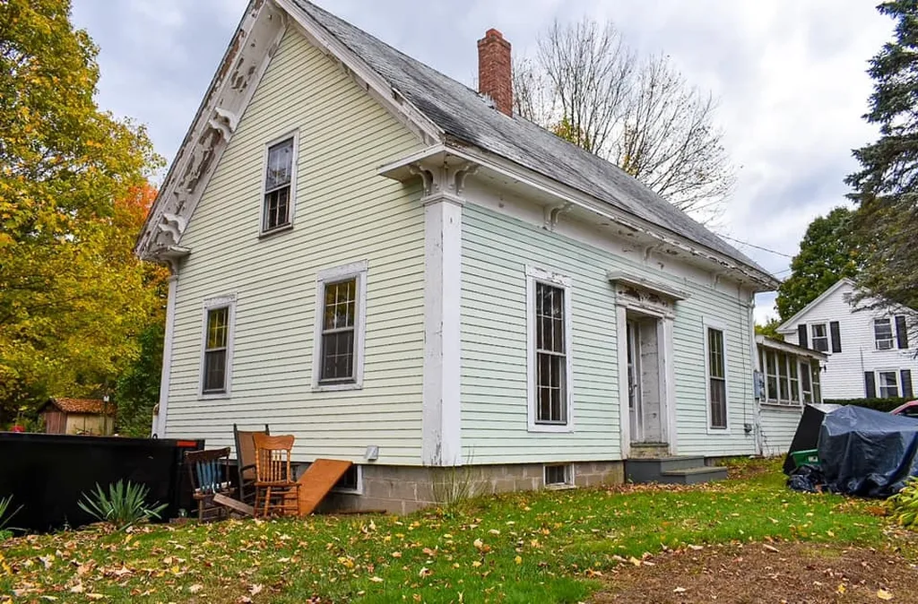 54 Middle Road Brentwood NH 03833
