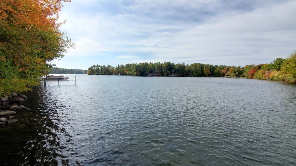 10 Zephyr Lane Wolfeboro NH 03894