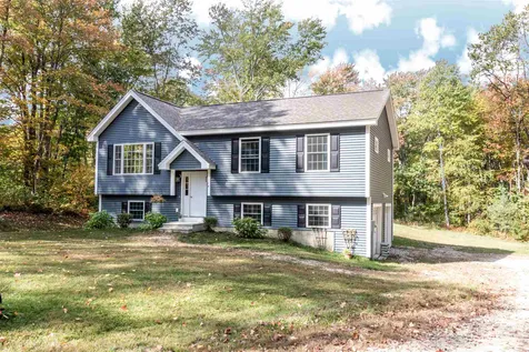 14 Drew Road Derry NH 03038