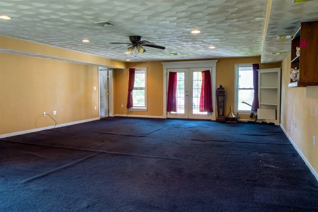 187 Old Gage Hill Road Pelham NH 03076