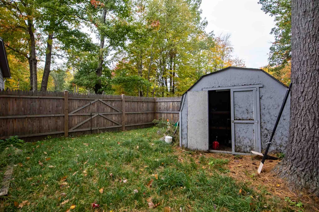 18 Alderbrook Road Essex VT 05452