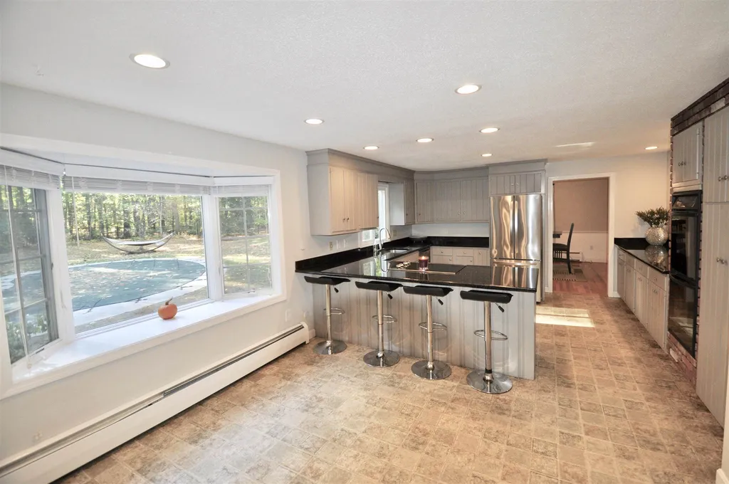 225 Pine Hill Road Hollis NH 03049