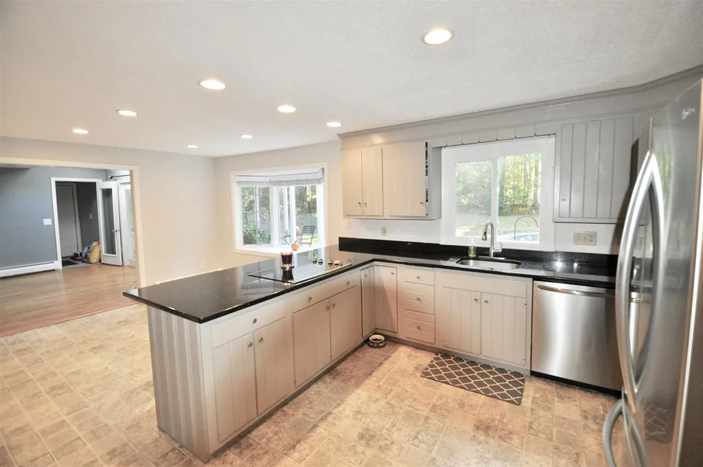 225 Pine Hill Road Hollis NH 03049