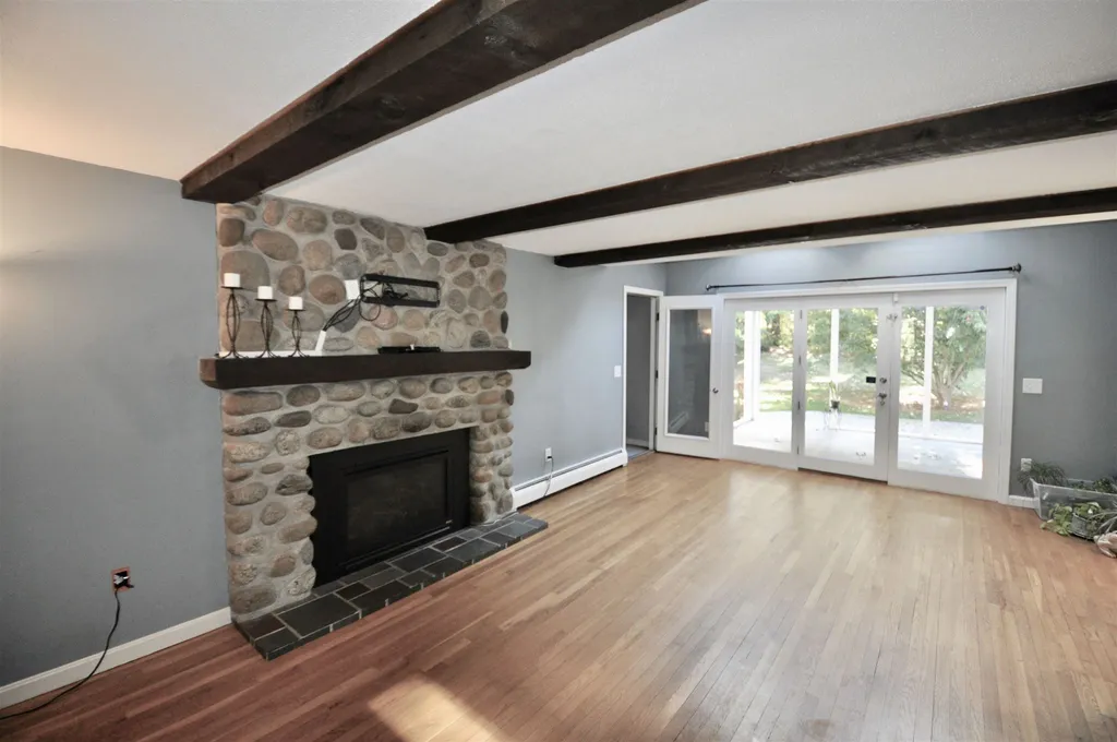 225 Pine Hill Road Hollis NH 03049