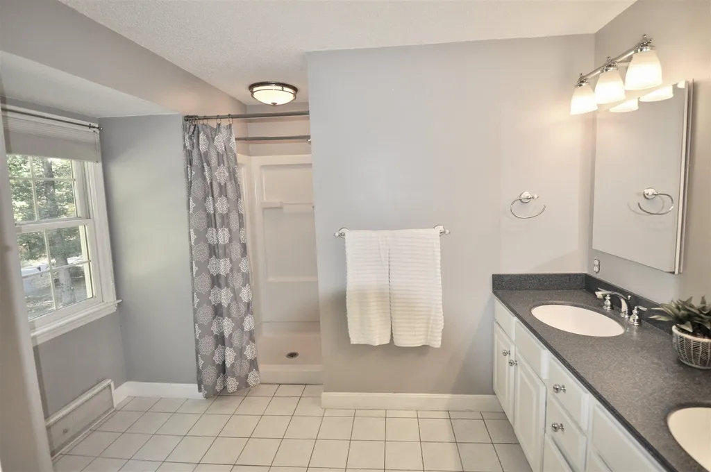 225 Pine Hill Road Hollis NH 03049