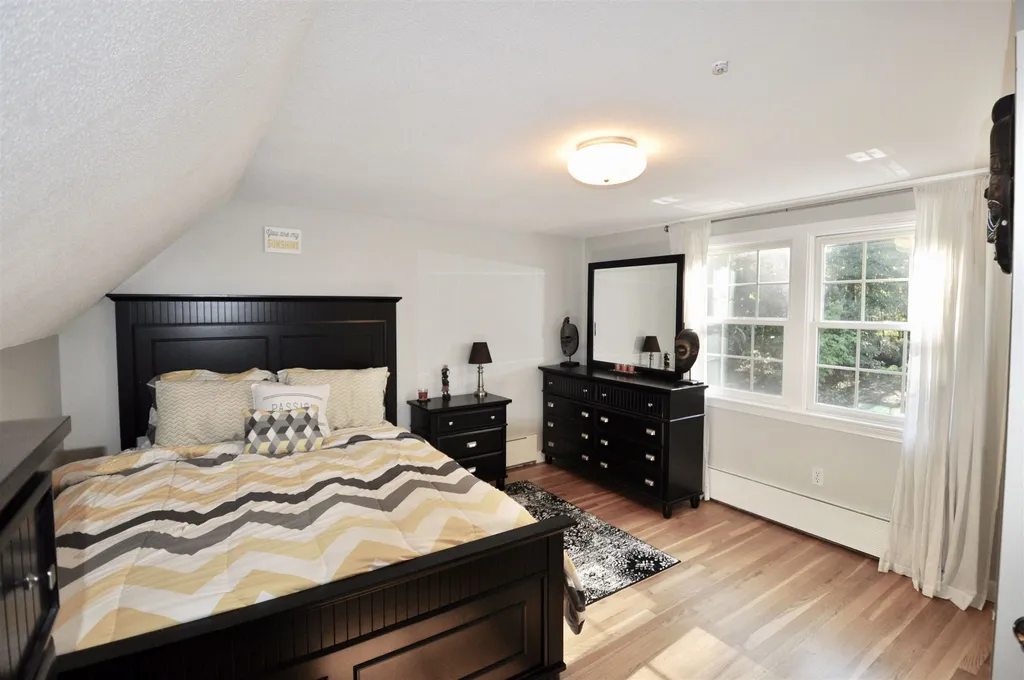 225 Pine Hill Road Hollis NH 03049