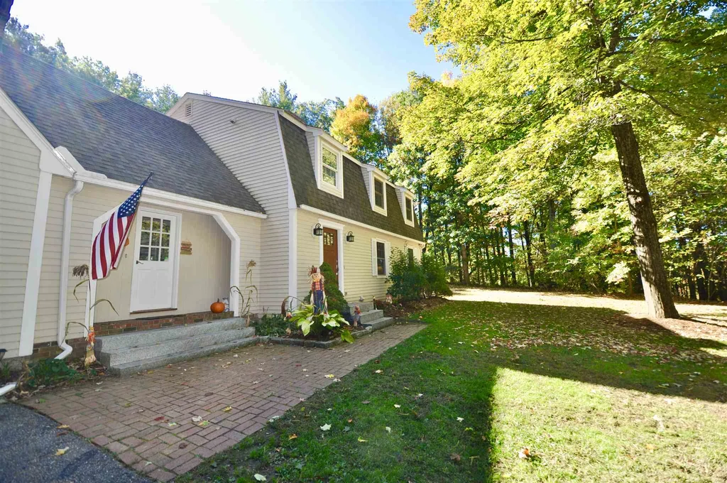 225 Pine Hill Road Hollis NH 03049