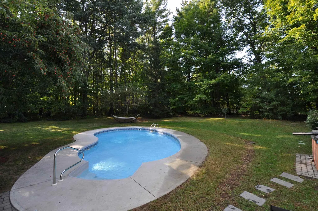 225 Pine Hill Road Hollis NH 03049