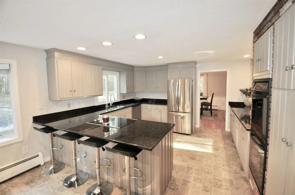 225 Pine Hill Road Hollis NH 03049