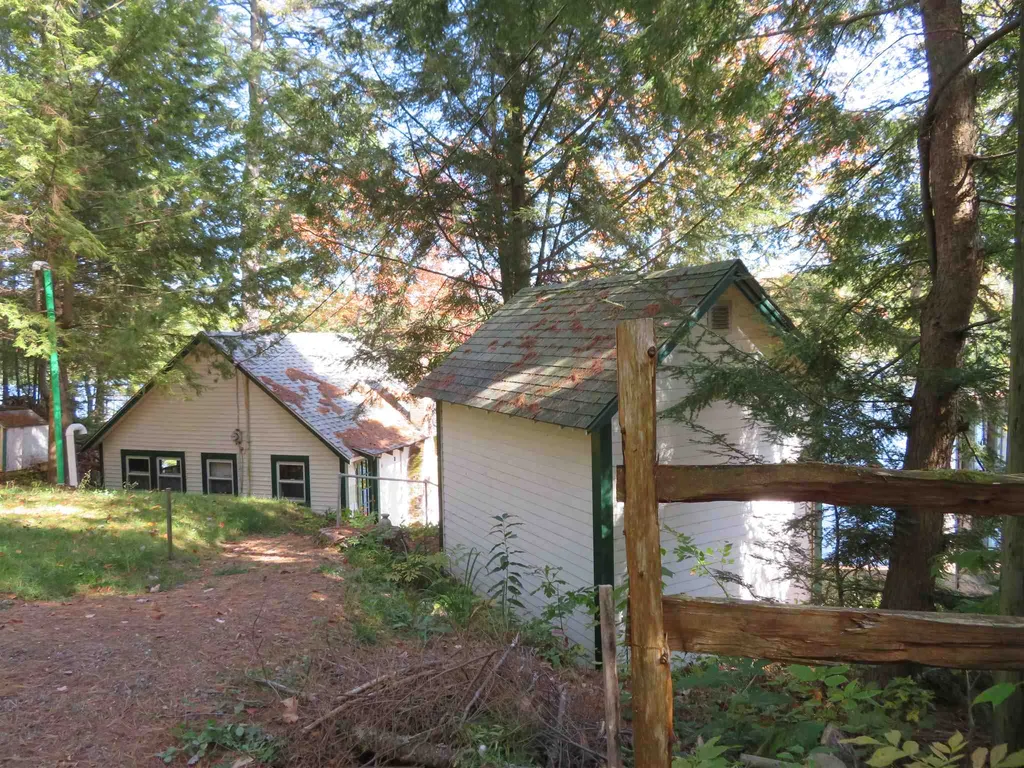 108 West Shore Road New Hampton NH 03256