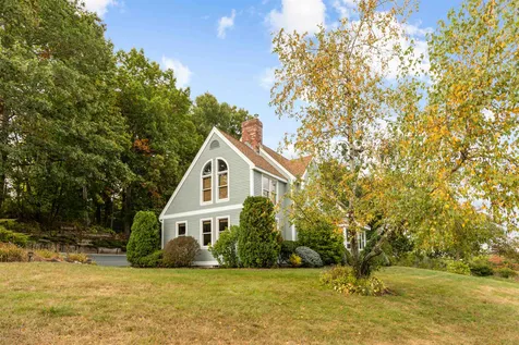 8 Landing Way Dover NH 03820