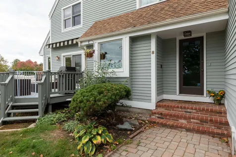 8 Landing Way Dover NH 03820