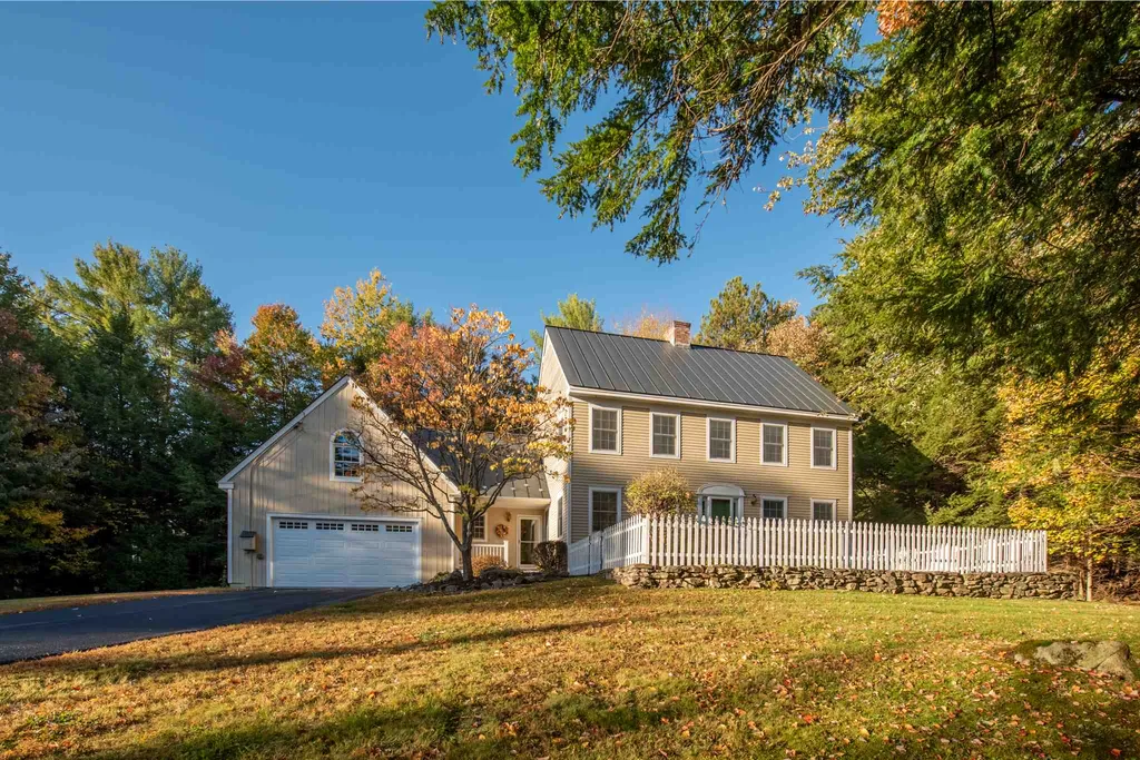 291 Stoney Brook Road New London NH 03257