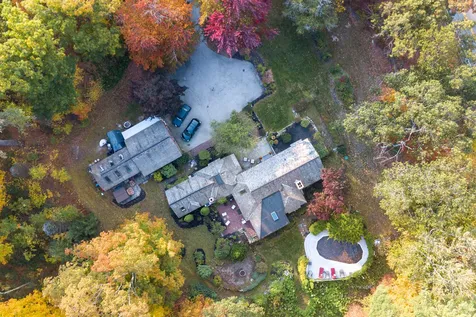 142 N Amherst Road Bedford NH 03110