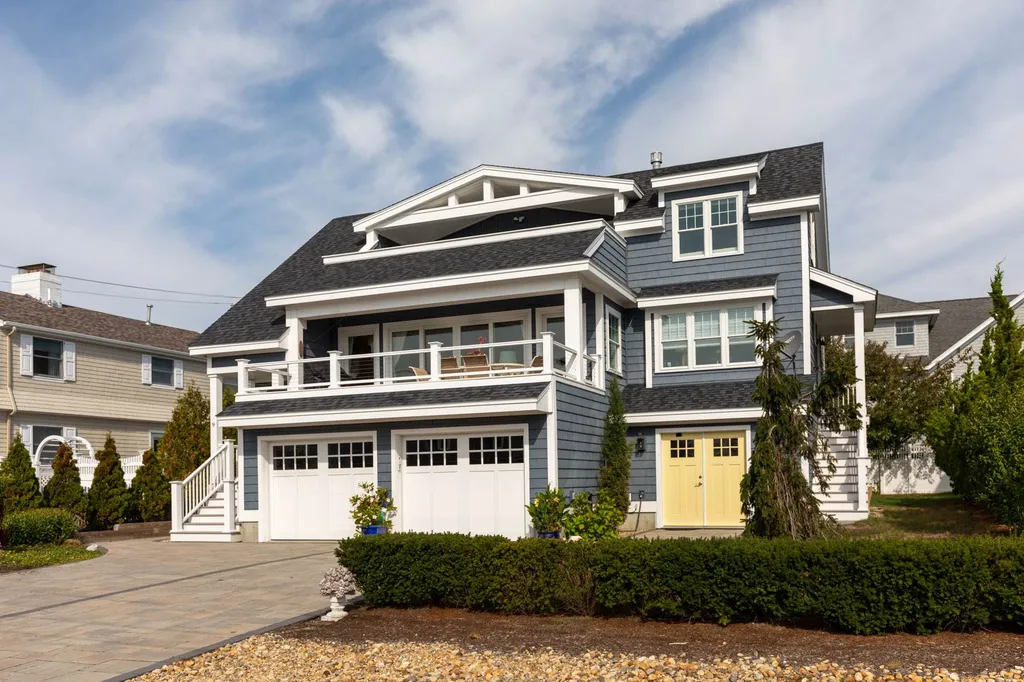 9 Groveland Street Seabrook NH 03874