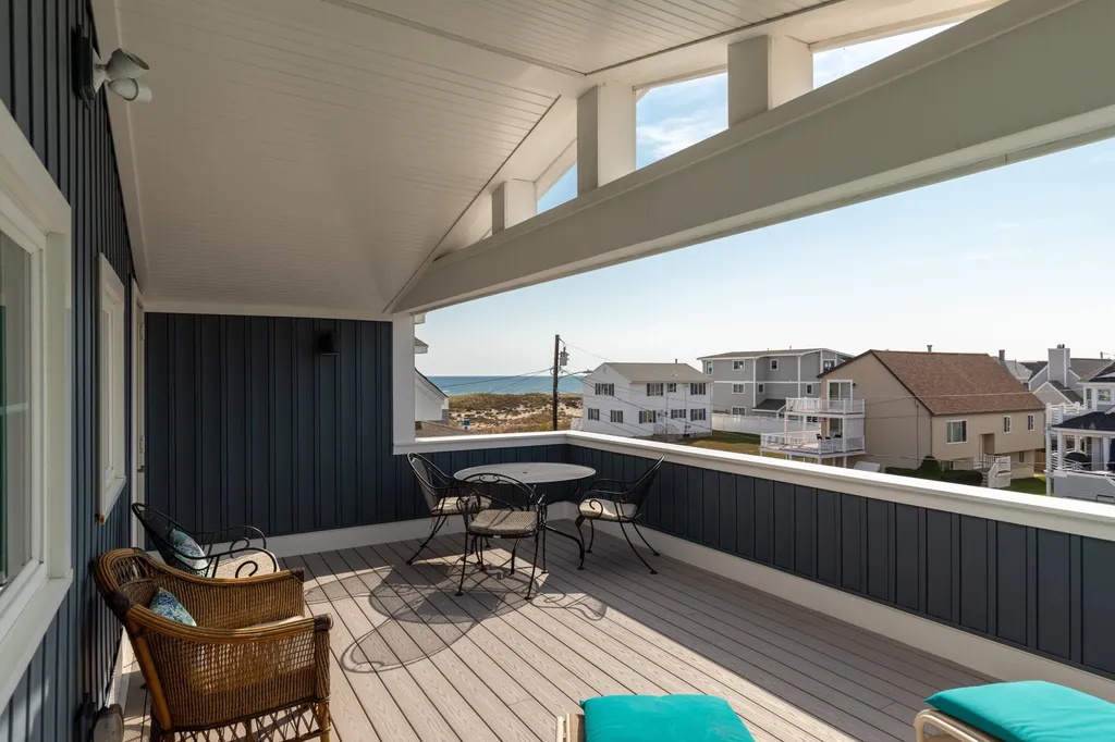 9 Groveland Street Seabrook NH 03874