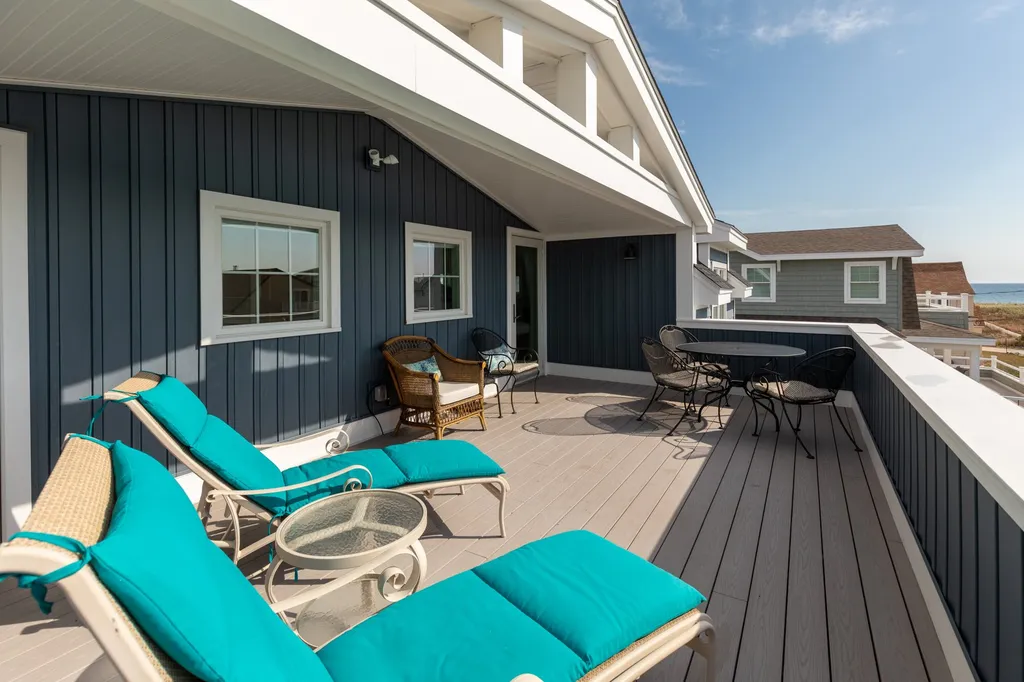 9 Groveland Street Seabrook NH 03874