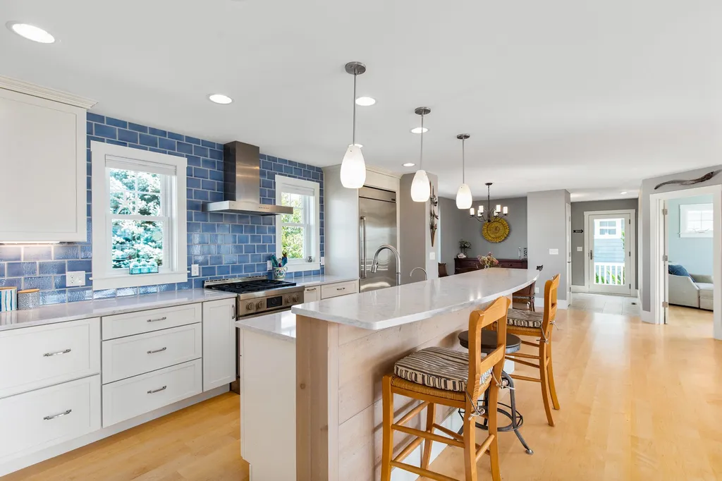 9 Groveland Street Seabrook NH 03874
