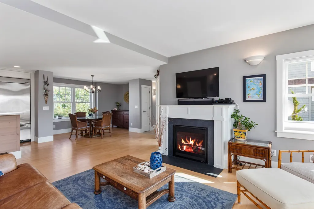9 Groveland Street Seabrook NH 03874