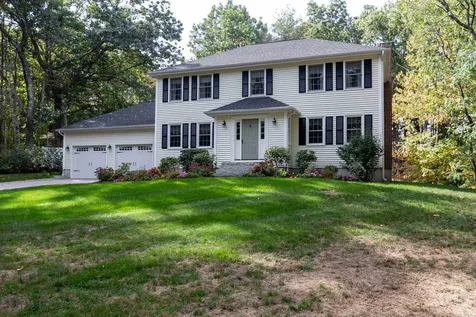 30 Brookview Terrace Bedford NH 03110