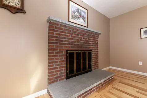 30 Brookview Terrace Bedford NH 03110
