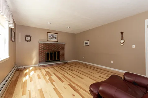 30 Brookview Terrace Bedford NH 03110