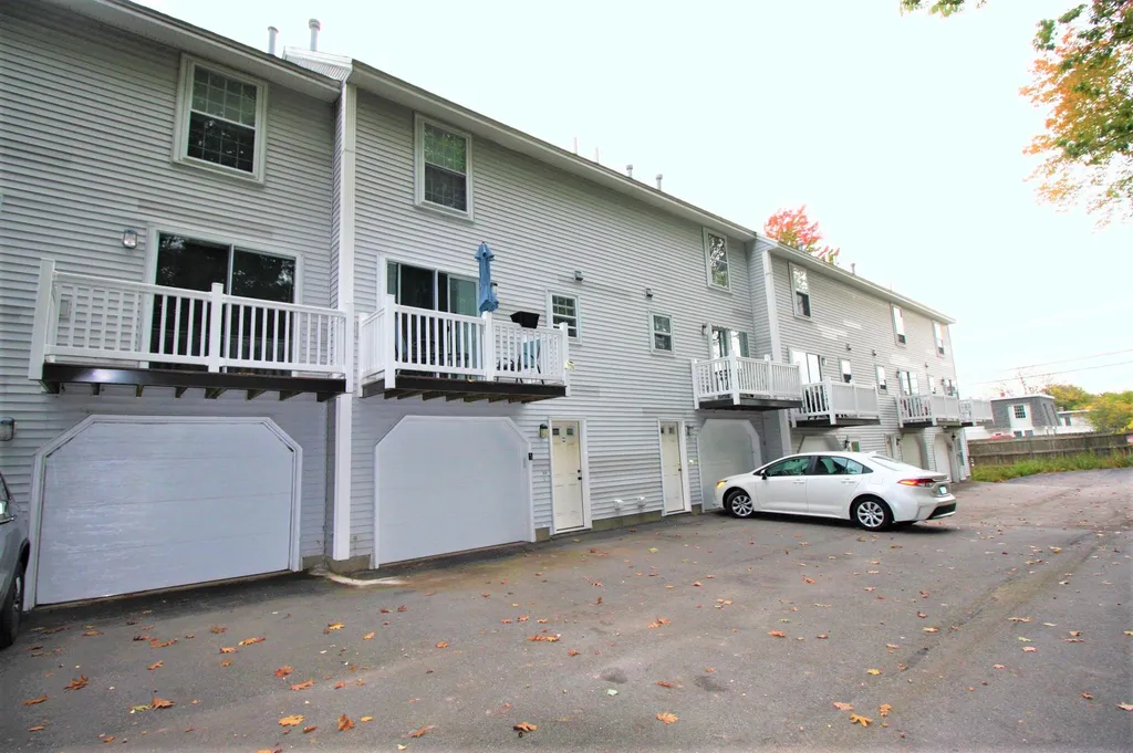 59 Beech Hill Avenue Manchester NH 03103