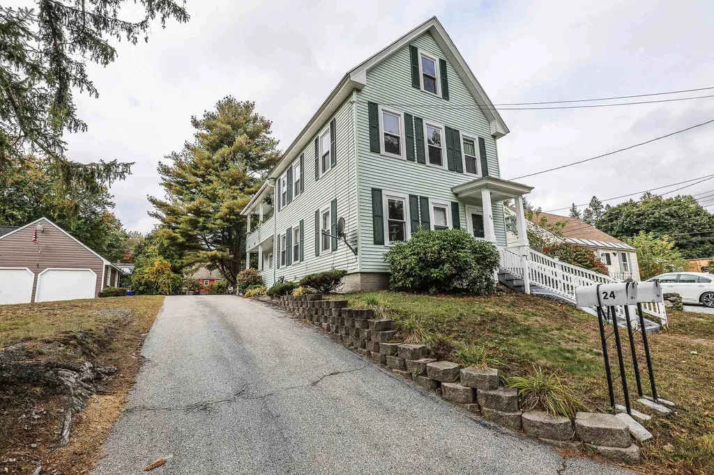 24 Clement Street Manchester NH 03102