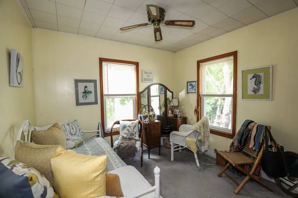 24 Clement Street Manchester NH 03102