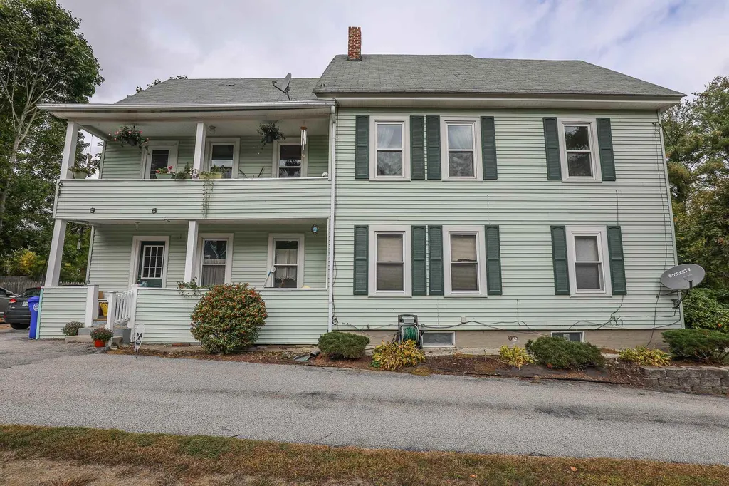 24 Clement Street Manchester NH 03102