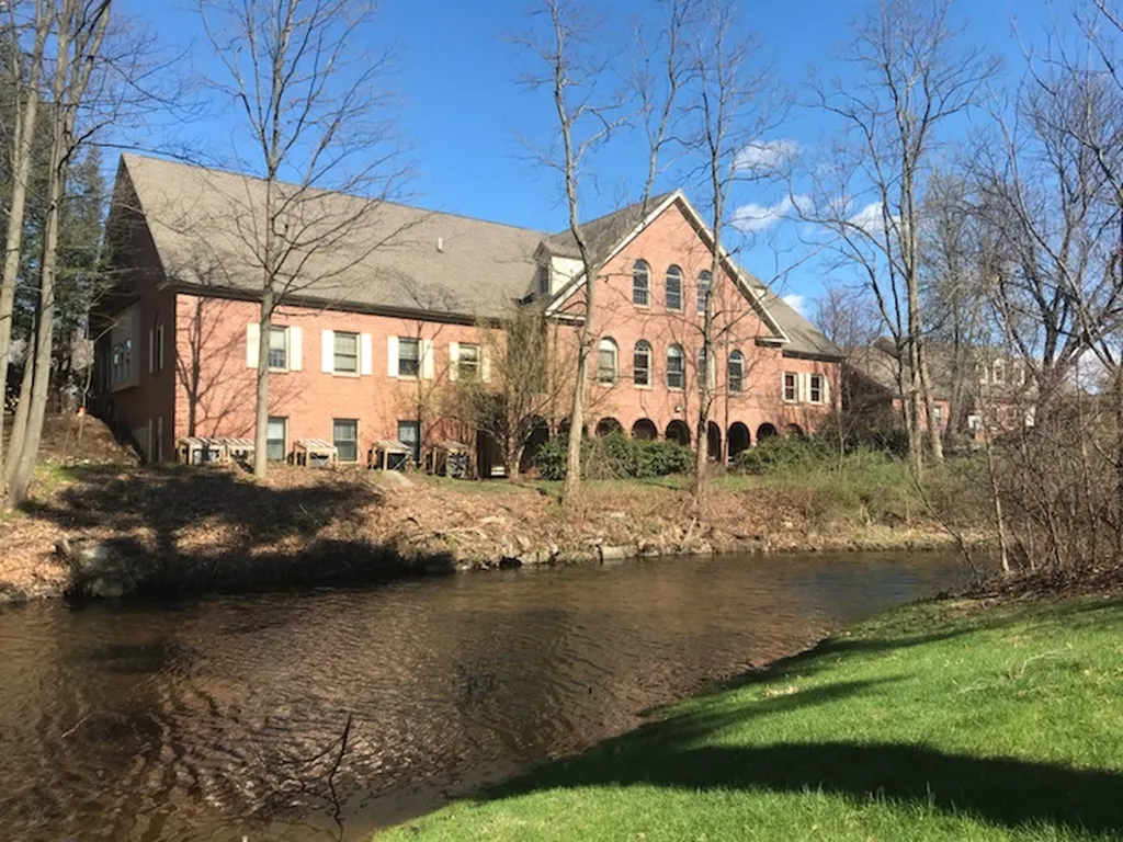 116 South River Road Bedford NH 03110