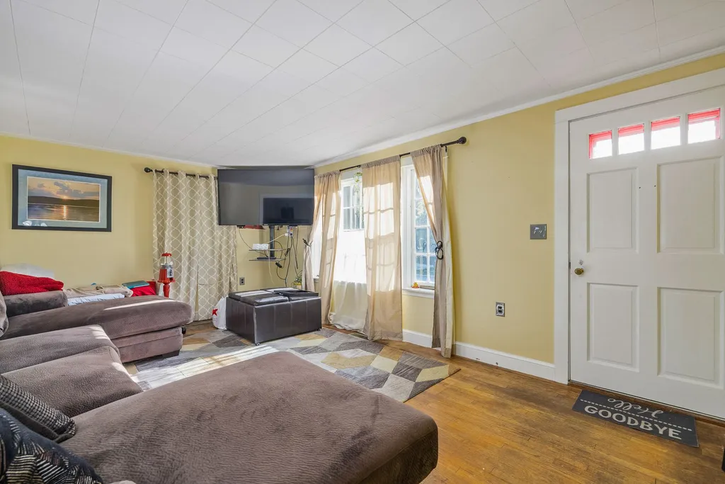 34 Marne Avenue Portsmouth NH 03801