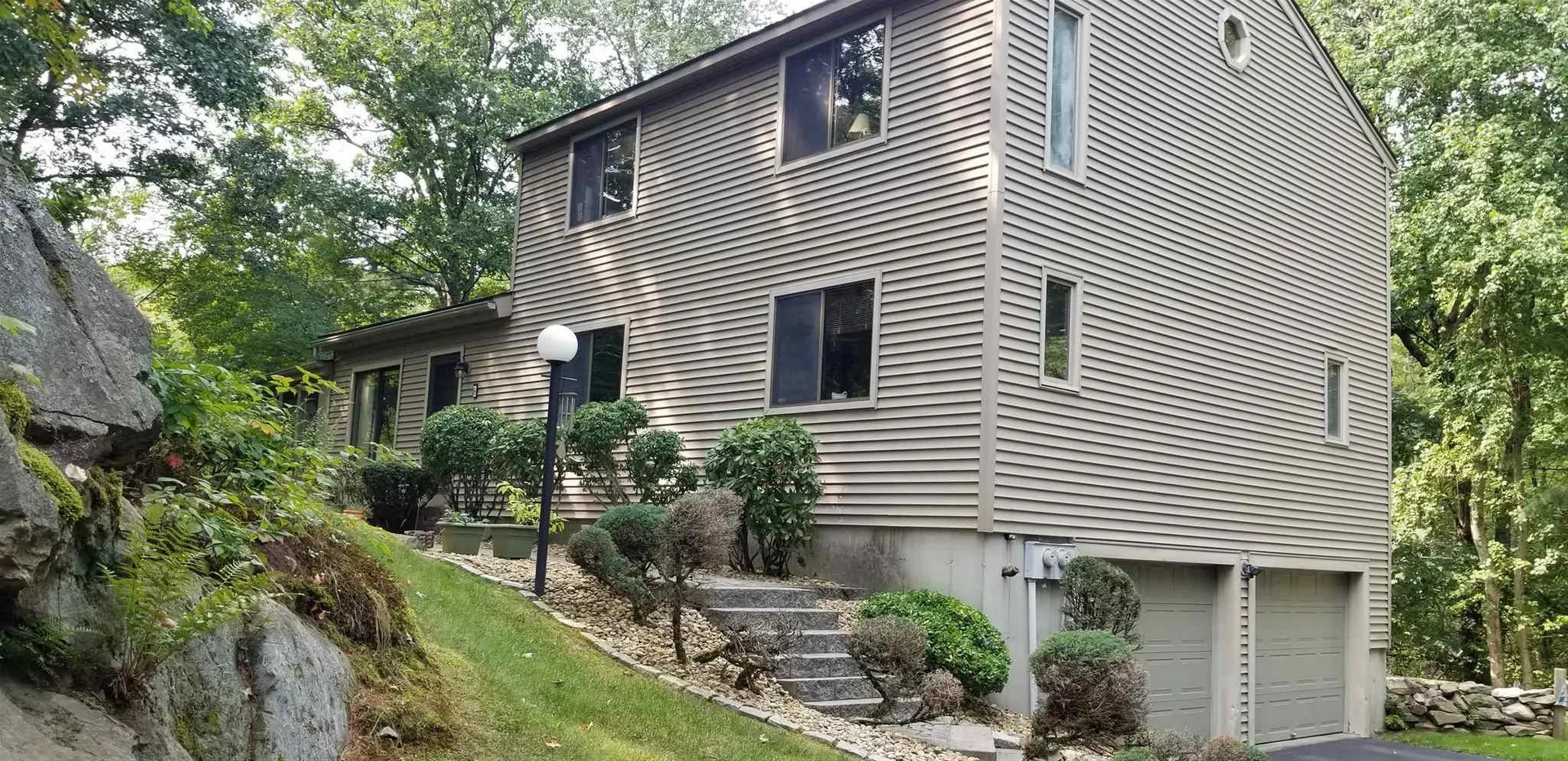 8 Windsor Boulevard Londonderry NH 03053