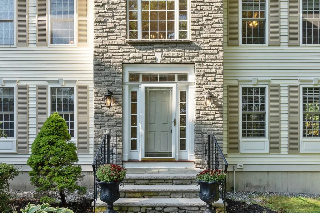 13 Mitchell Pond Road Windham NH 03087