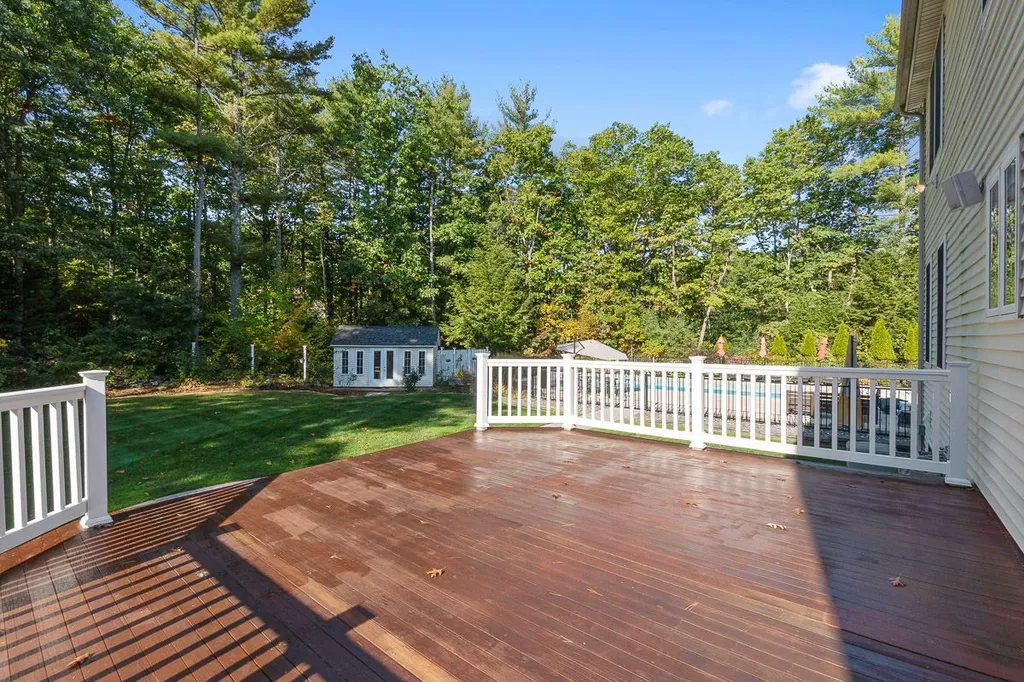 13 Mitchell Pond Road Windham NH 03087