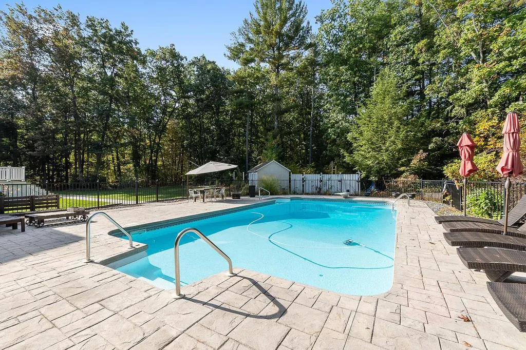 13 Mitchell Pond Road Windham NH 03087