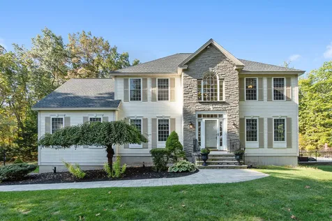 13 Mitchell Pond Road Windham NH 03087
