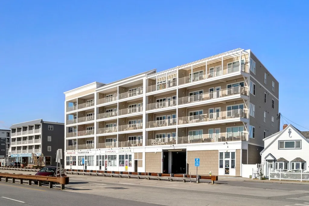339 Ocean Boulevard Hampton NH 03842