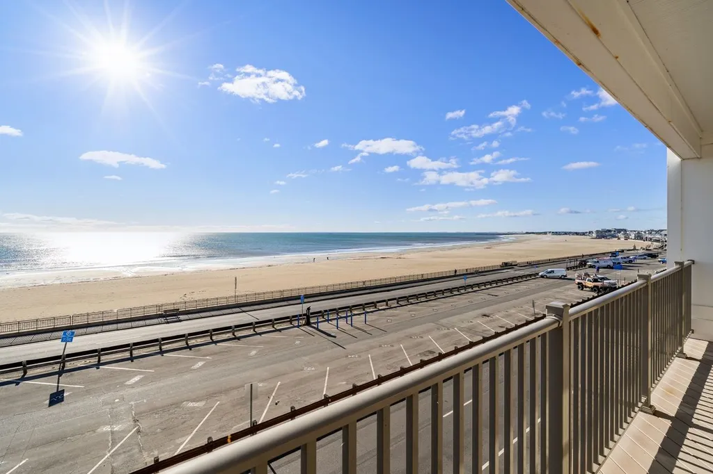 339 Ocean Boulevard Hampton NH 03842