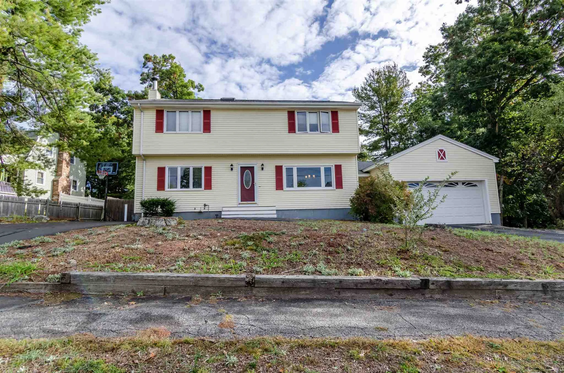 10 Taschereau Boulevard Nashua NH 03062